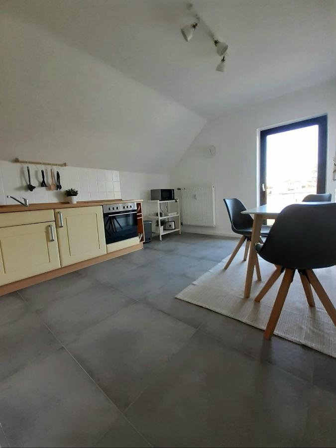 EIFELTRAUM-Schöne Ferienwohnung mit Balkon Kalenborn-Scheuern Exterior foto